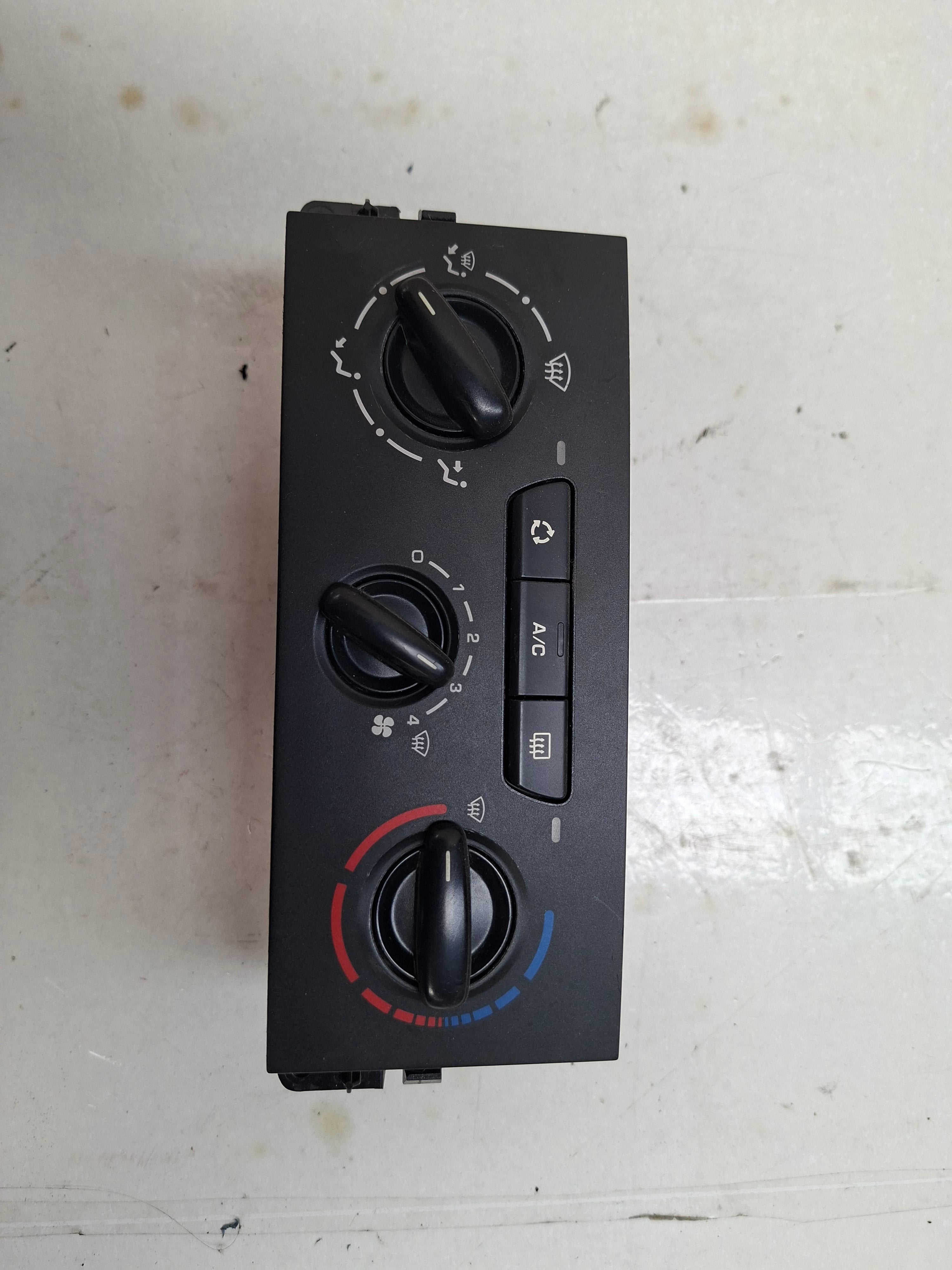 Bedieningspaneel airco / verwarming Peugeot 207