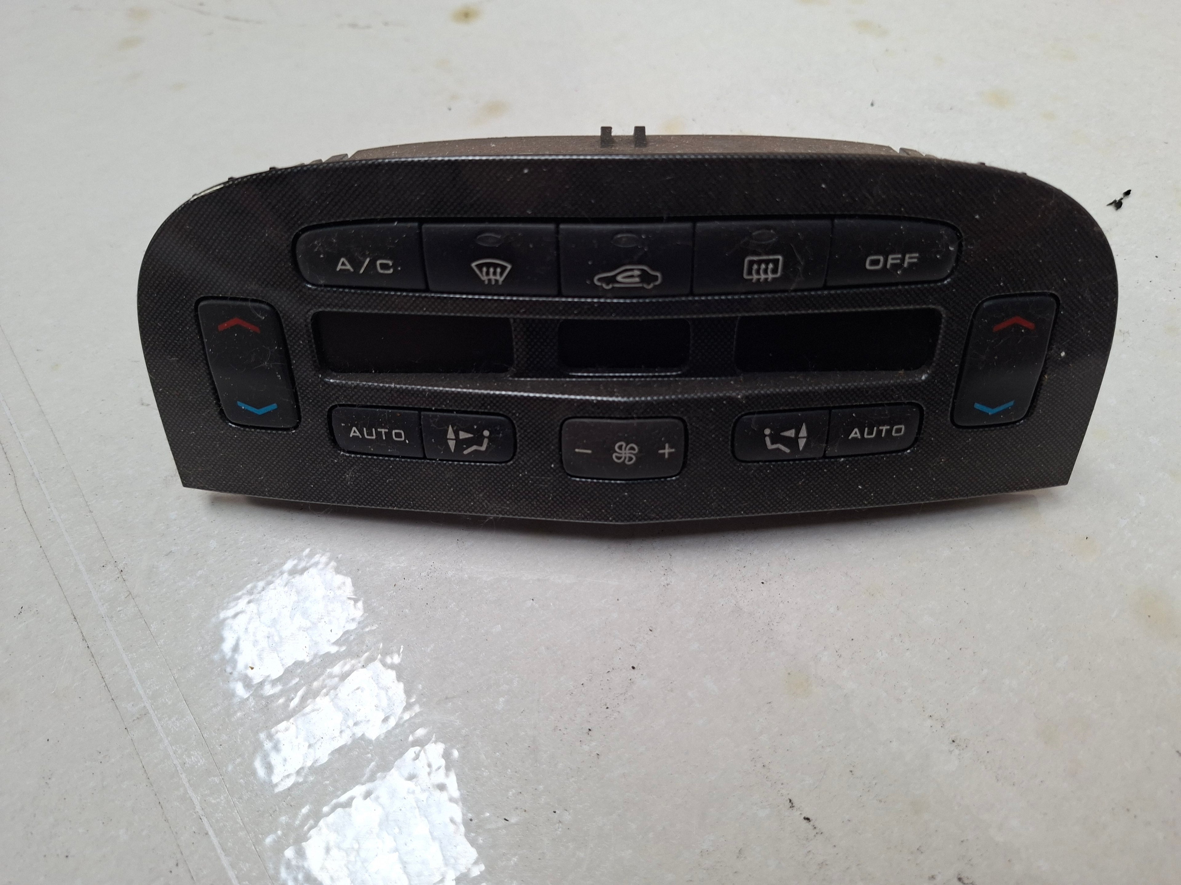 Bedieningspaneel airco / verwarming Peugeot 607