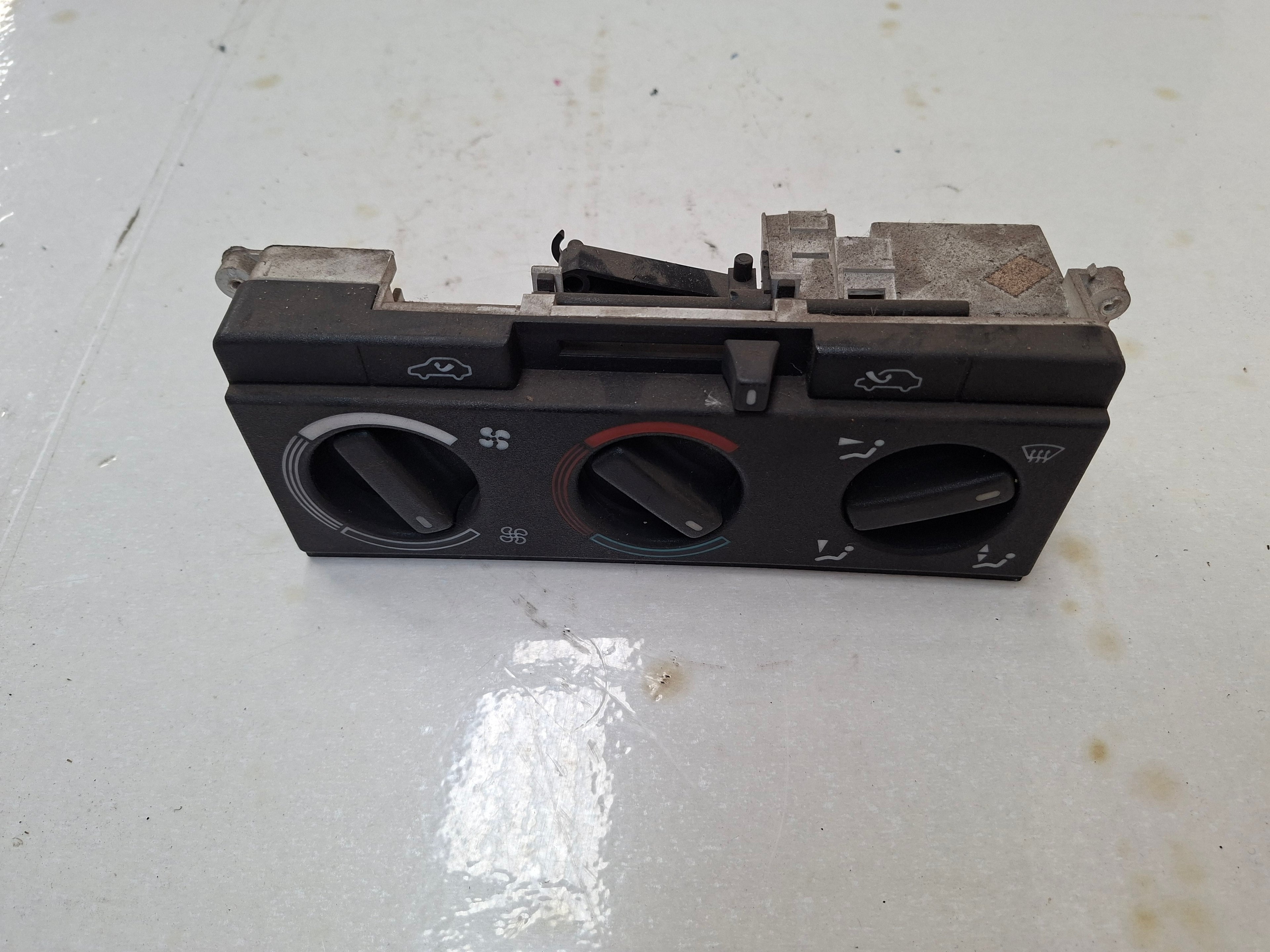 Bedieningspaneel verwarming Peugeot 405