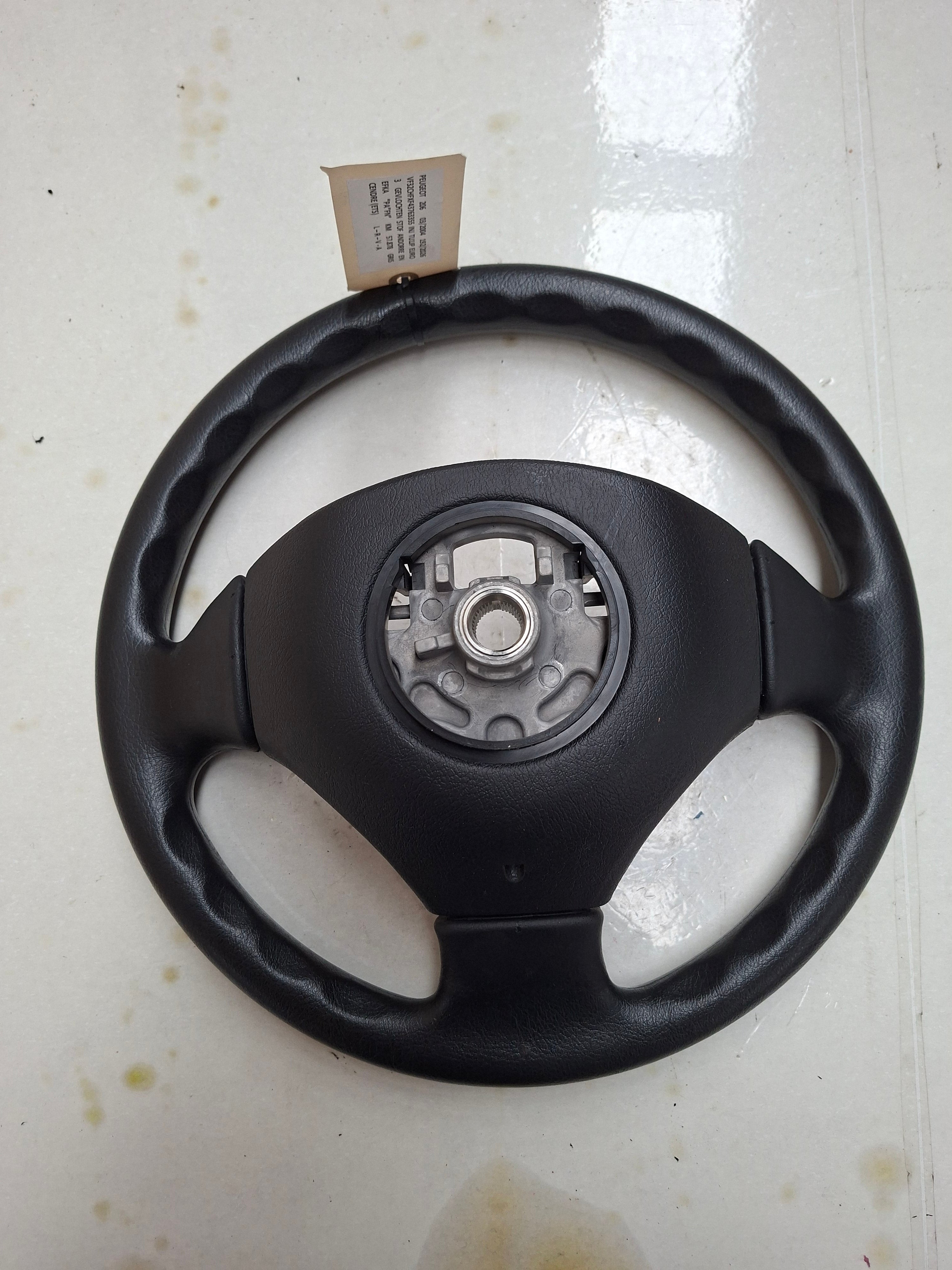 Origineel stuurwiel van een Peugeot 206 (OEM 4109 CJ), bouwjaar 2004