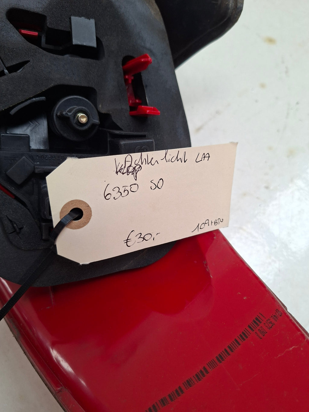 Origineel achterlicht links van een Peugeot 206 (OEM 6350 S0), bouwjaar 2004