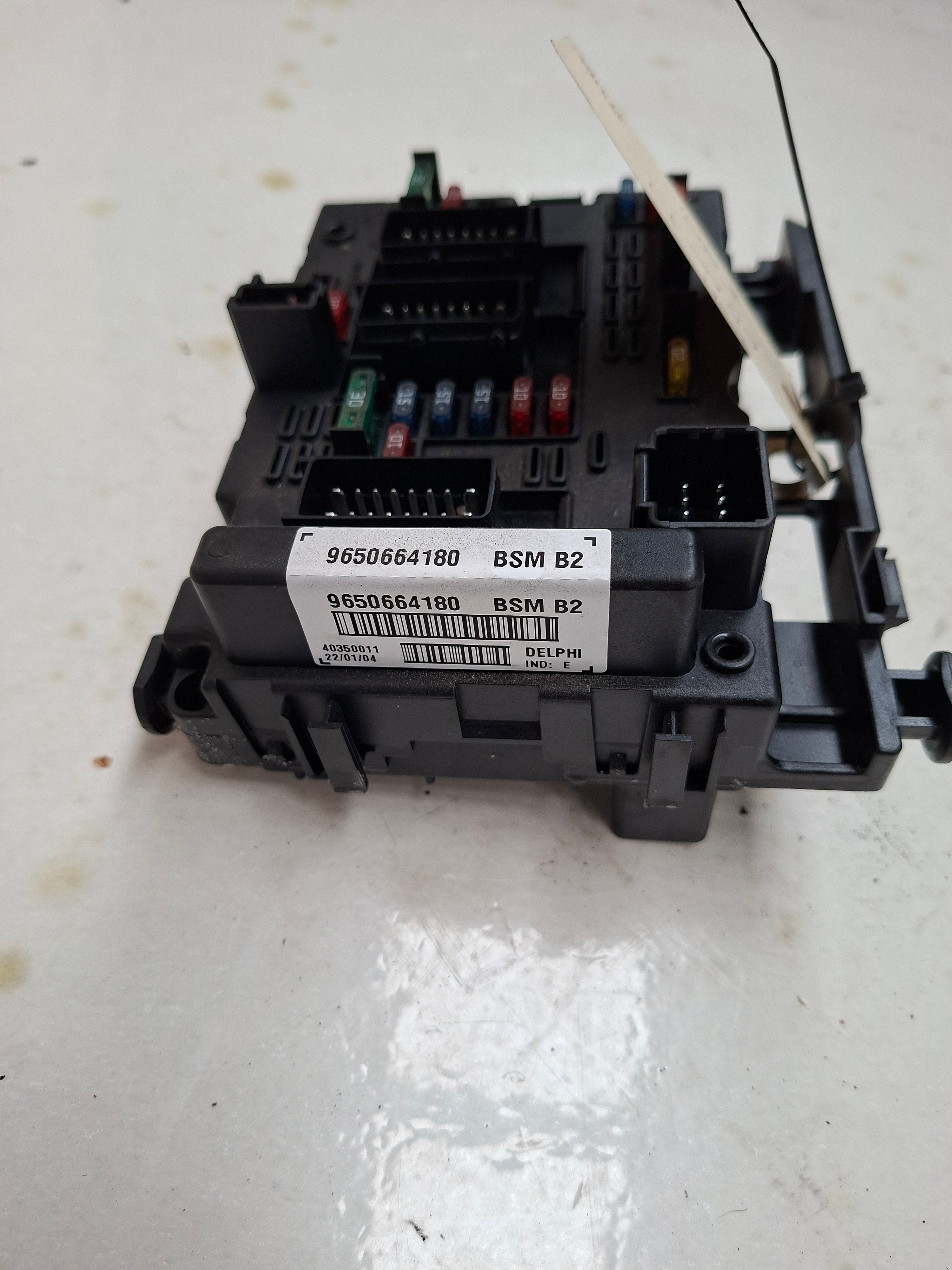 Originele BSM-module van een Peugeot 206 (OEM 6500 Y1), bouwjaar 2004