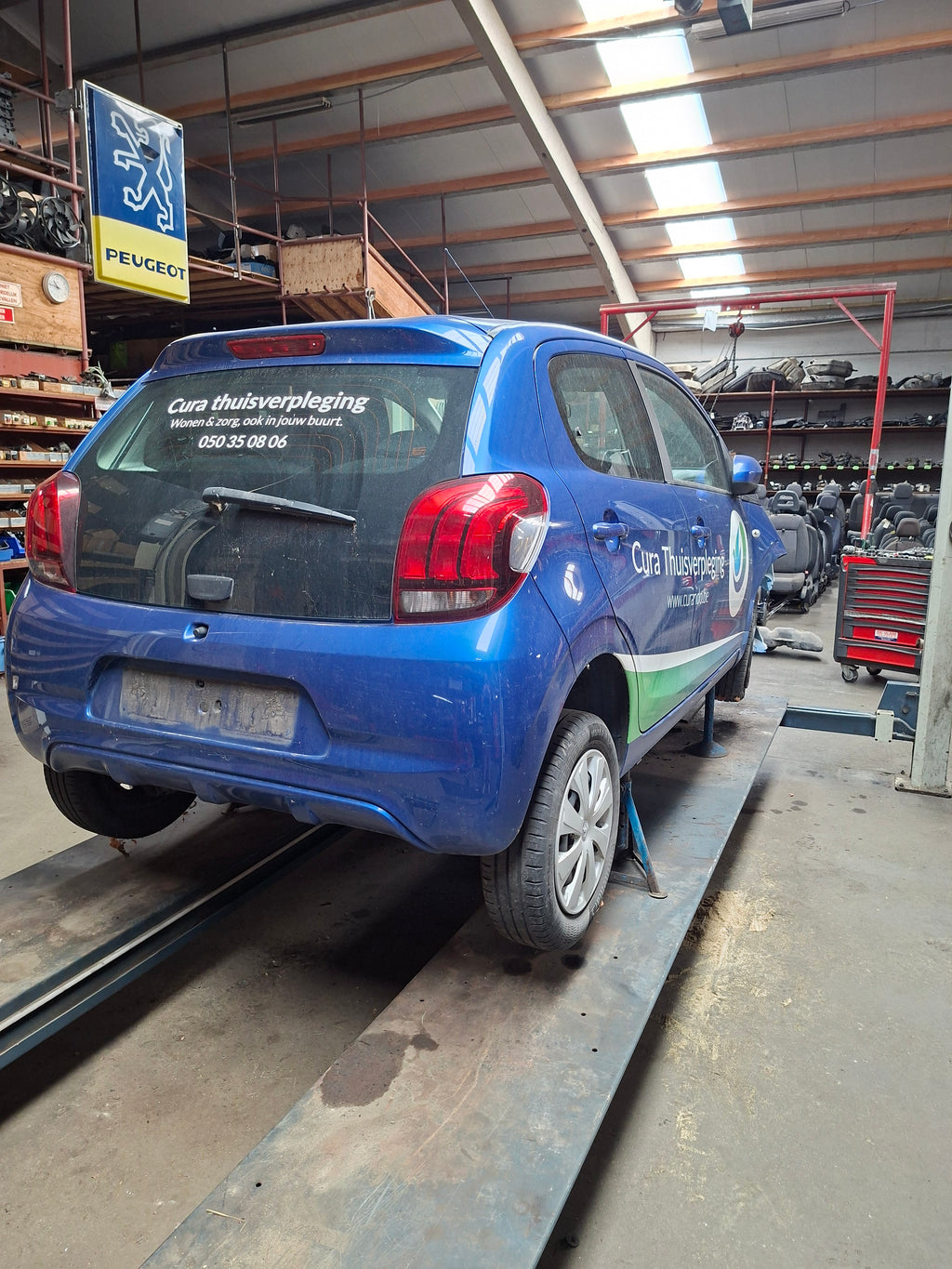 PEUGEOT 108