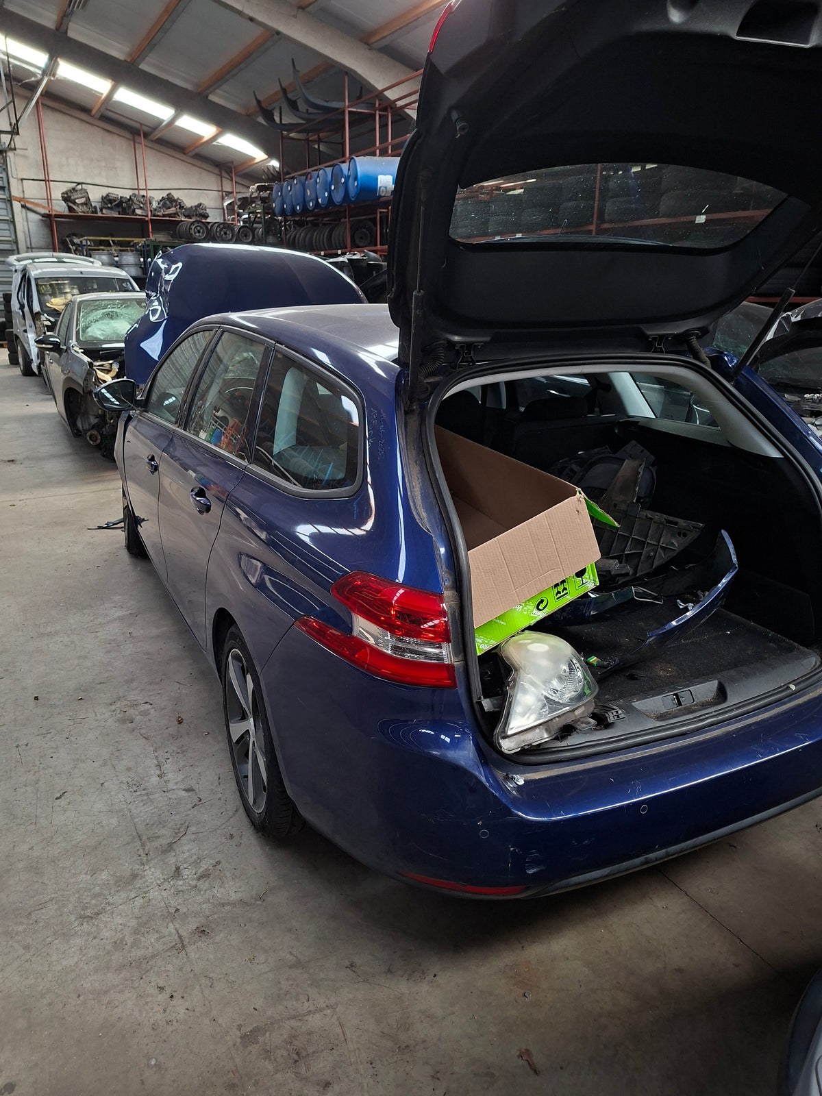 PEUGEOT 308 T9 DK BLAUW