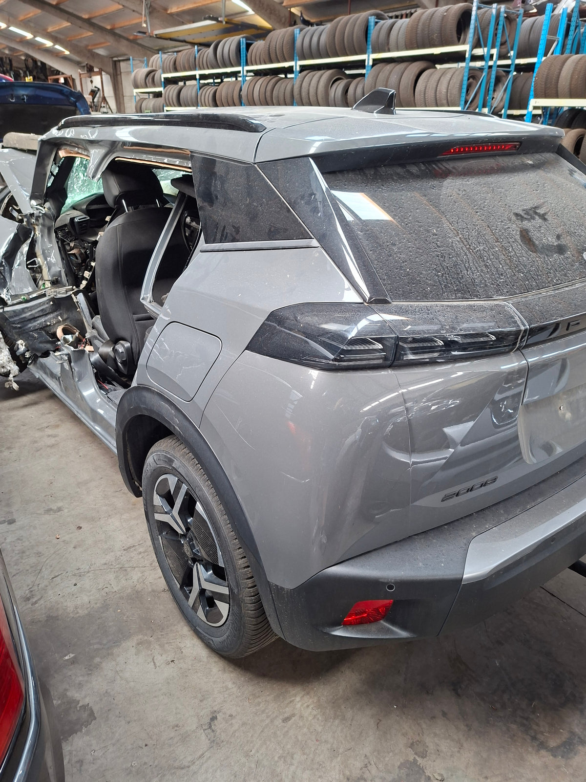 PEUGEOT 2008 P24