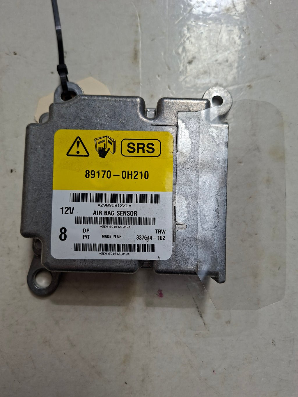 Originele airbagmodule van een Peugeot 108 (OEM B0 011 046 80), bouwjaar 2019