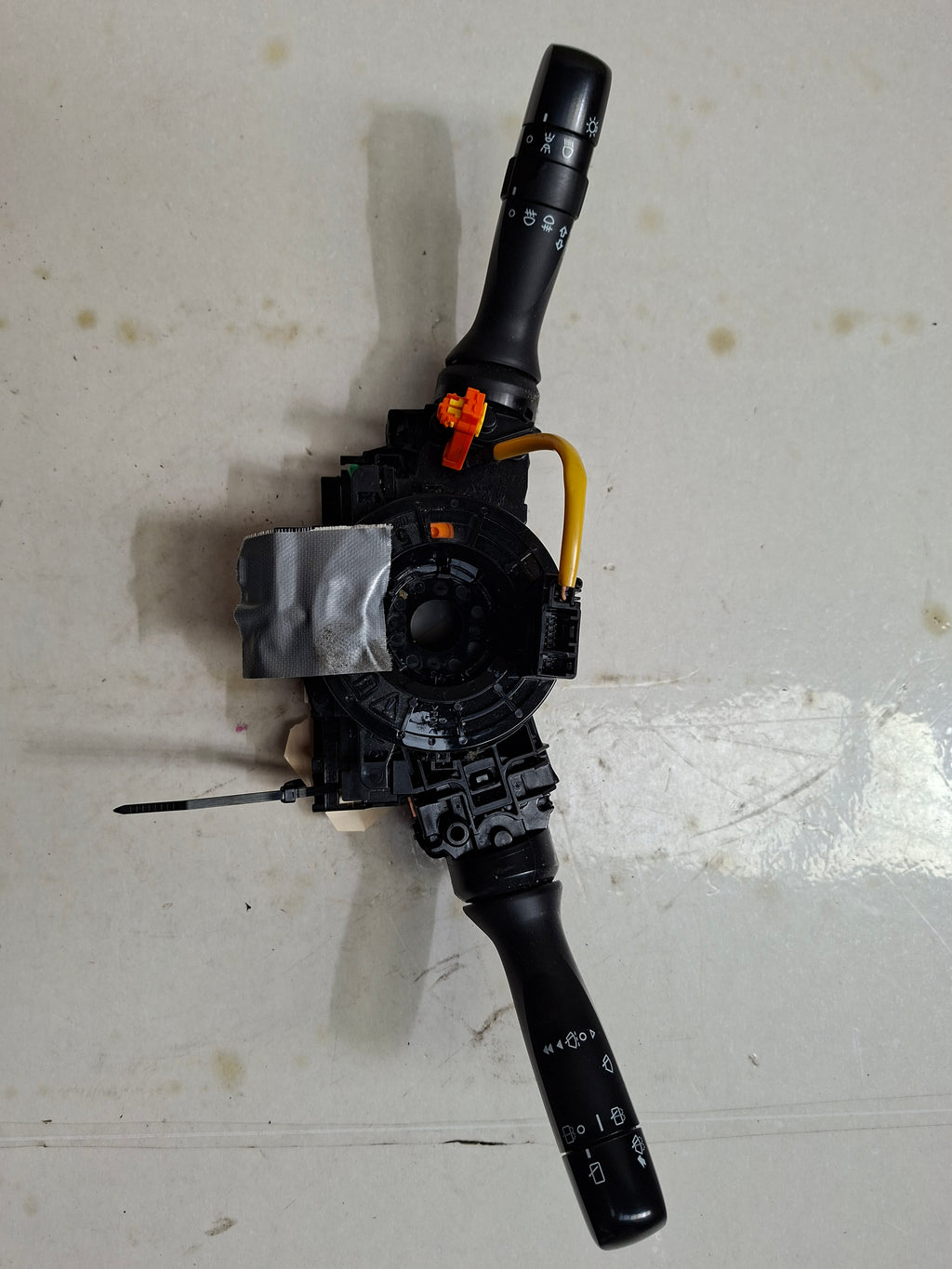 Originele COM2000 module van een Peugeot 108 (OEM B0 007 965 80 / B0 007 778 80), bouwjaar 2019
