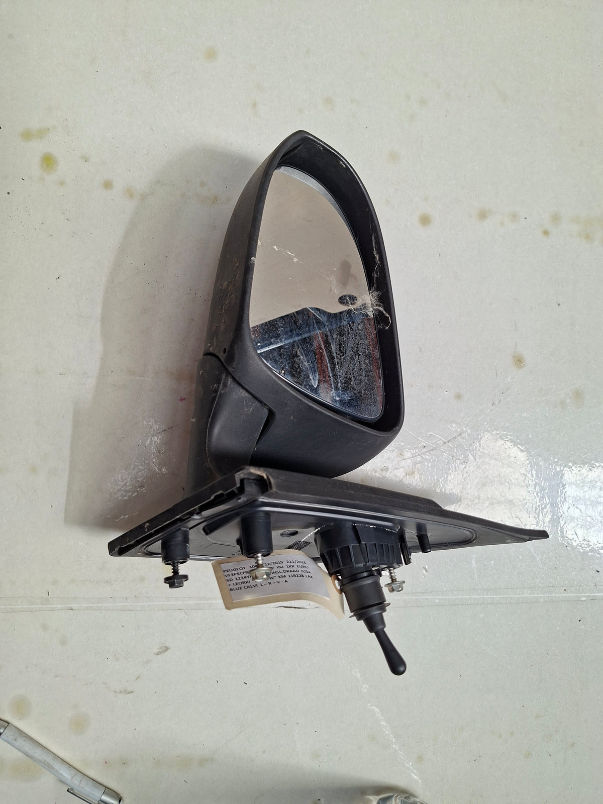 Originele buitenspiegel links van een Peugeot 108 (OEM B0 007 815 80), bouwjaar 2019
