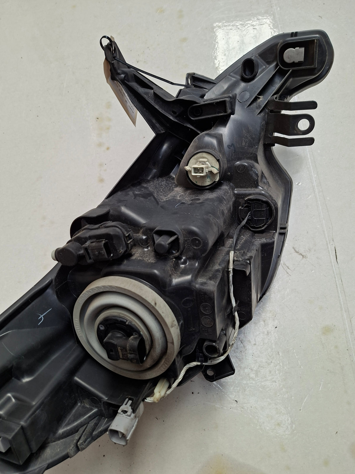 Originele koplamp links van een Peugeot 108 (OEM B0 008 639 80), bouwjaar 2019