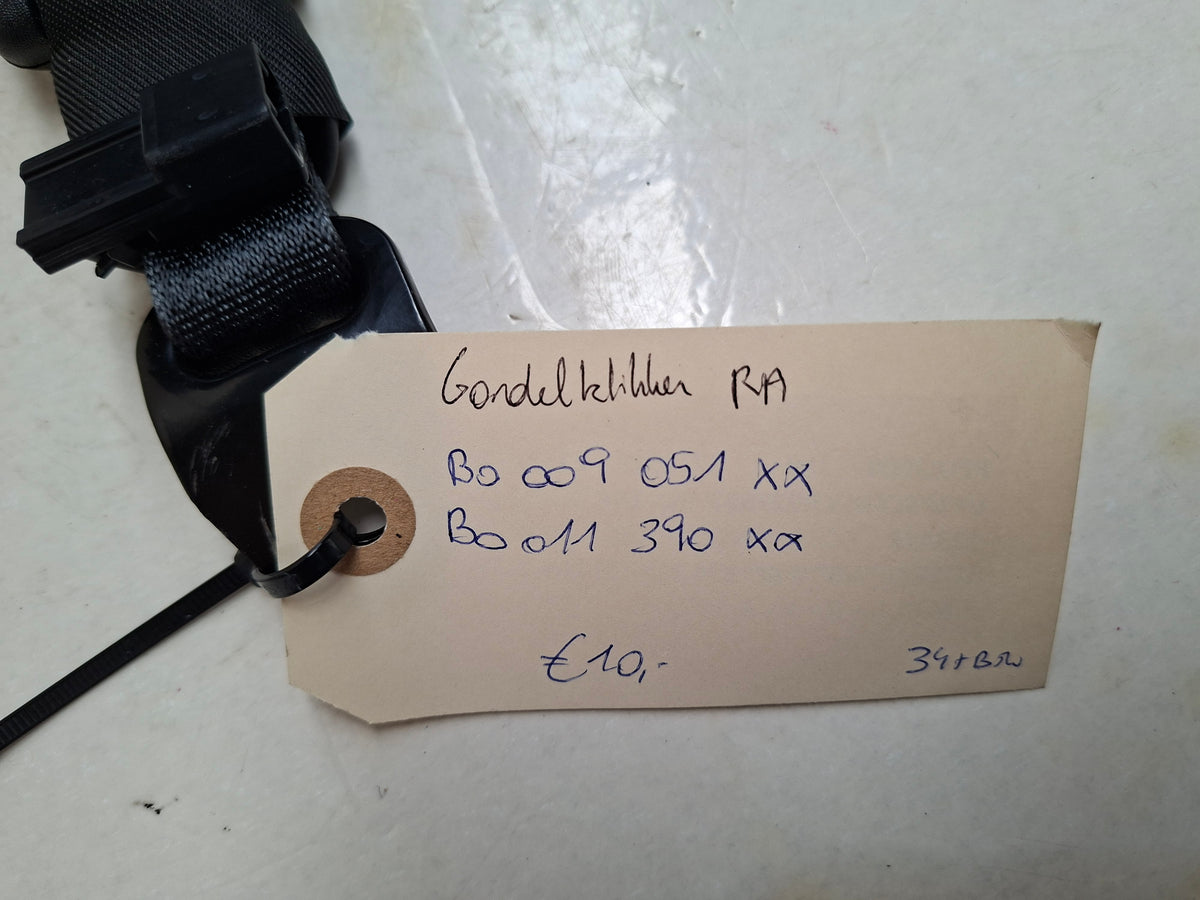 Origineel gordelslot rechtsachter van een Peugeot 108 (OEM B0 009 051 XX / B0 011 390 XX), bouwjaar 2019