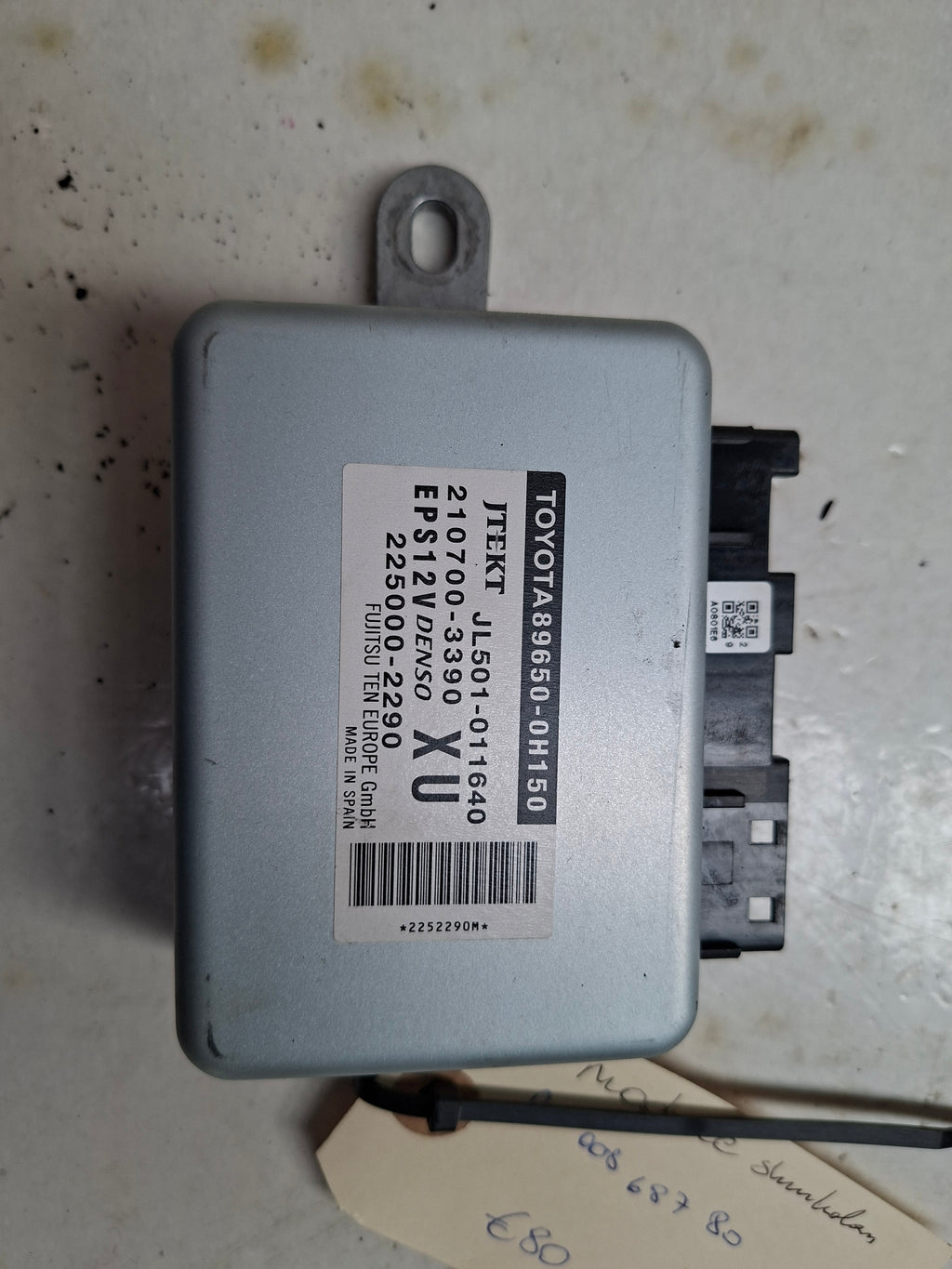 Originele stuurkolommodule van een Peugeot 108 (OEM B0 008 687 80), bouwjaar 2019