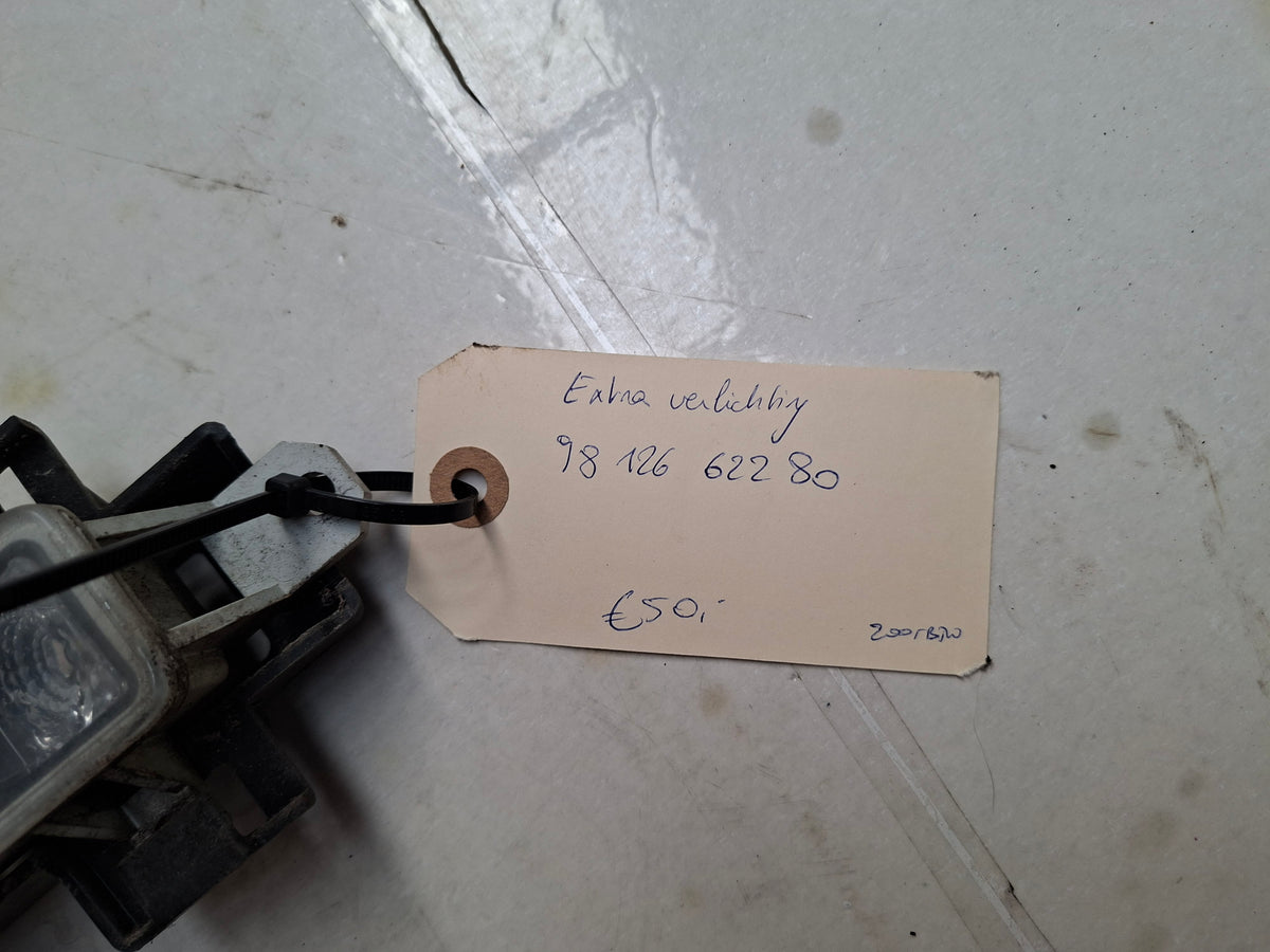 Originele bumperverlichting van een Peugeot 108 (OEM 98 126 622 80), bouwjaar 2019