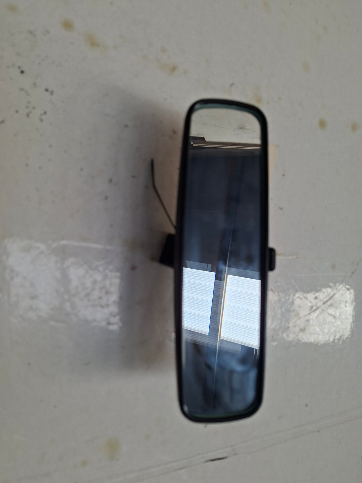 Originele binnenspiegel van een Peugeot 108 (OEM 8148 42), bouwjaar 2019

