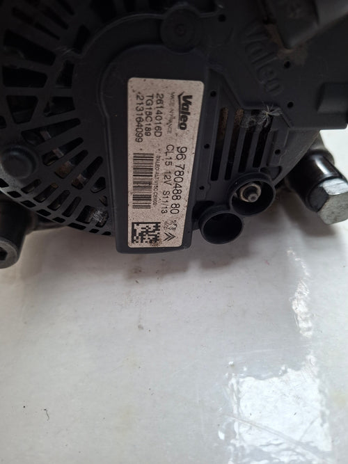 Originele alternator van een Peugeot 508 Berline 2.0 HDi (OEM 96 780 488 80 / 16 068 591 80), bouwjaar 2013

