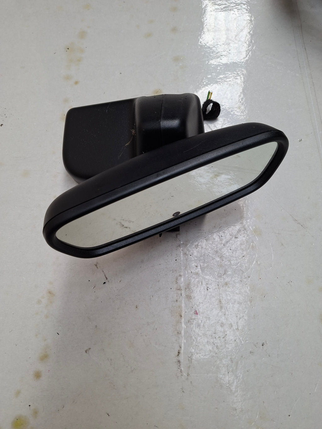 Originele binnenspiegel van een Peugeot 508 Berline (OEM 8154 SN), bouwjaar 2013