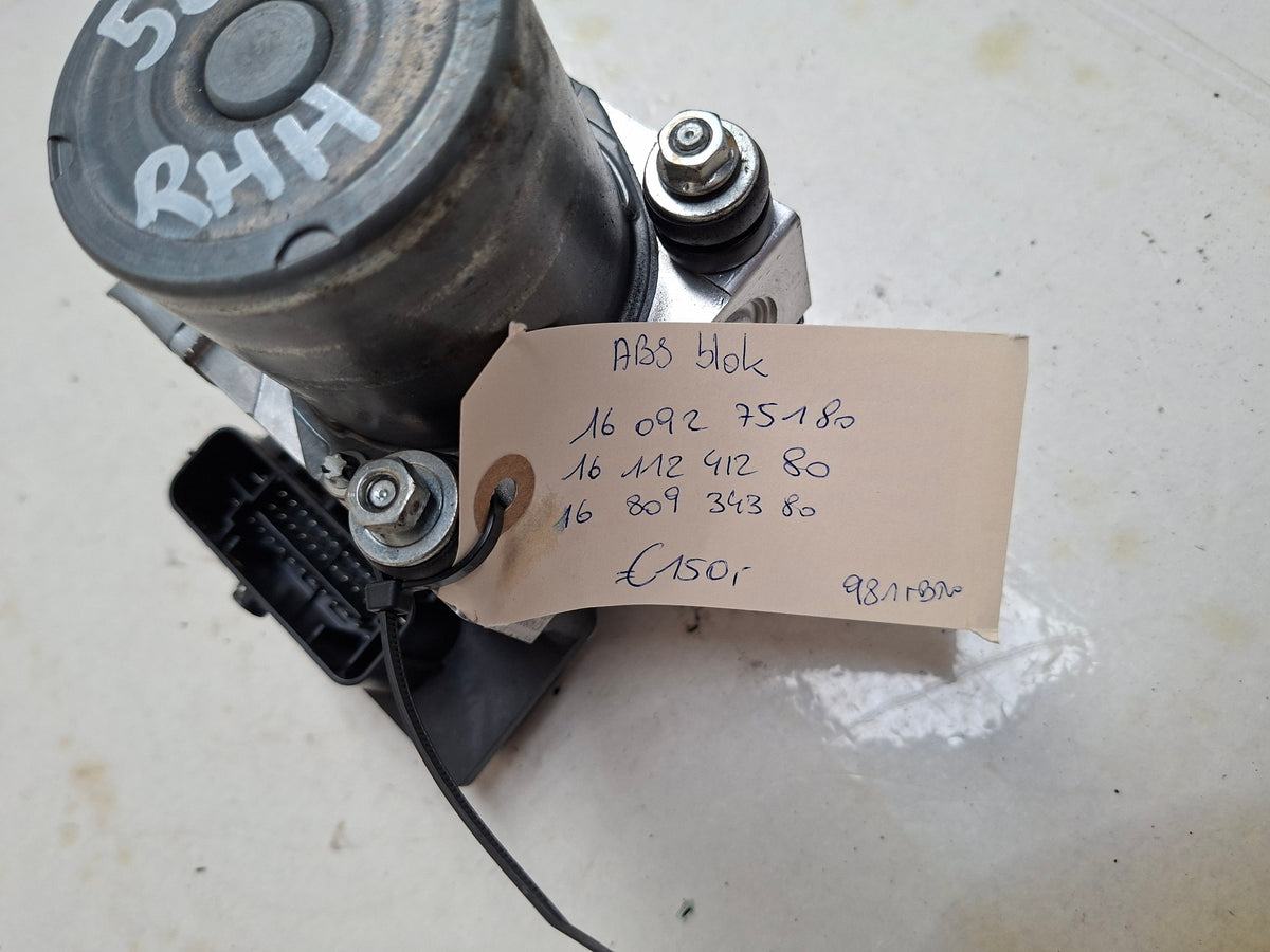 Origineel ABS-blok van een Peugeot 508 Berline 2.0 HDi (OEM 16 092 751 80 / 16 112 412 80 / 16 809 343 80), bouwjaar 2013