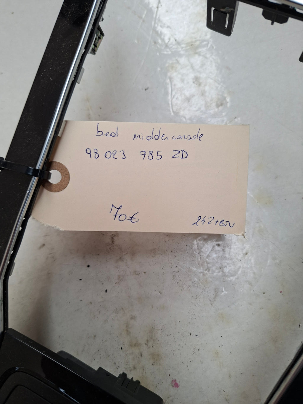 Origineel bedieningspaneel middenconsole van een Peugeot 508 Berline (OEM 98 023 785 ZD), bouwjaar 2013