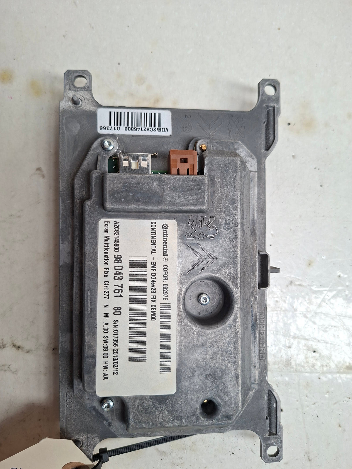 Origineel multischerm van een Peugeot 508 Berline (OEM 98 043 761 80 / 98 045 631 80), bouwjaar 2013

