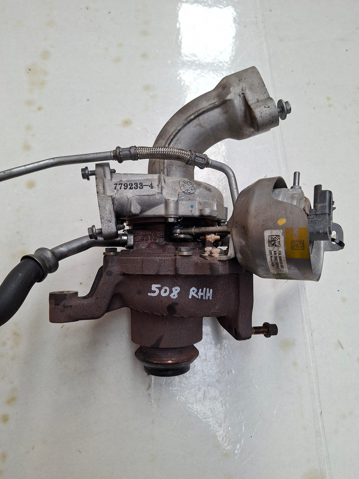 Originele turbo van een Peugeot 508 Berline 2.0 HDi (OEM 0375 S6 / 0375 S7), bouwjaar 2013