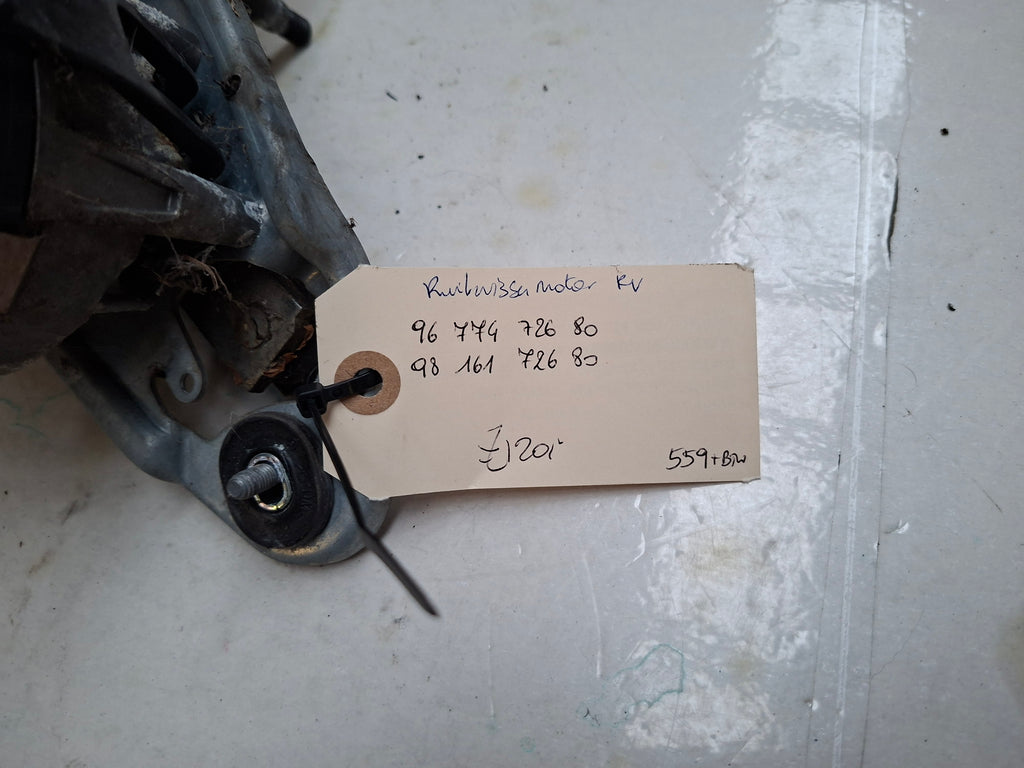 Originele ruitenwissermotor rechtsvoor van een Peugeot 508 Berline (OEM 96 774 726 80 / 98 161 726 80), bouwjaar 2013