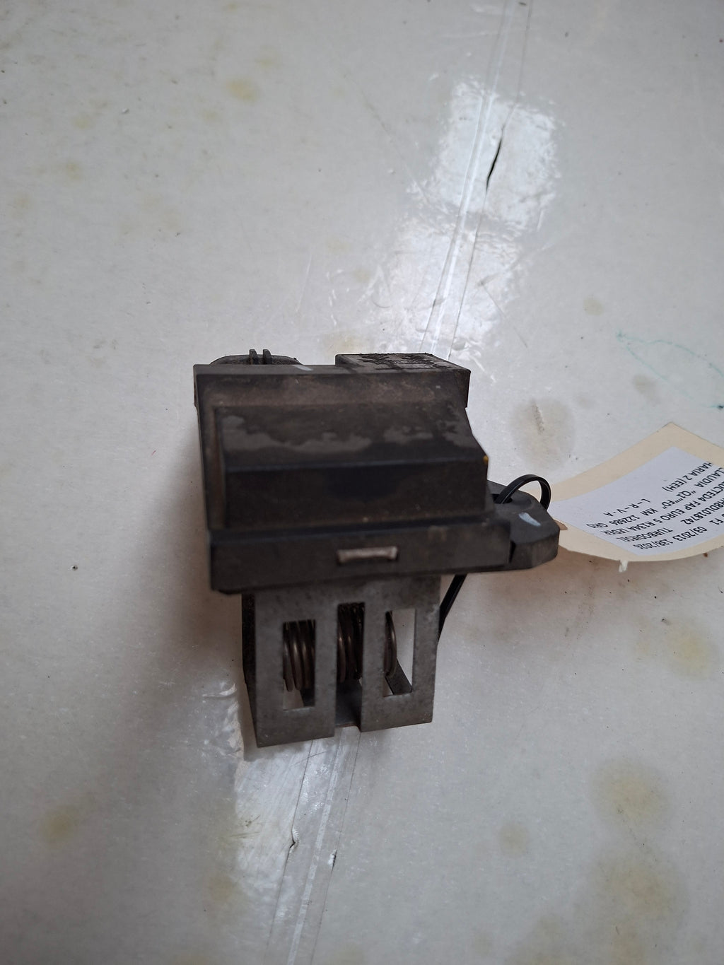 Originele weerstand ventilator van een Peugeot 508 Berline (OEM 1267 J6 / 98 278 700 80), bouwjaar 2013