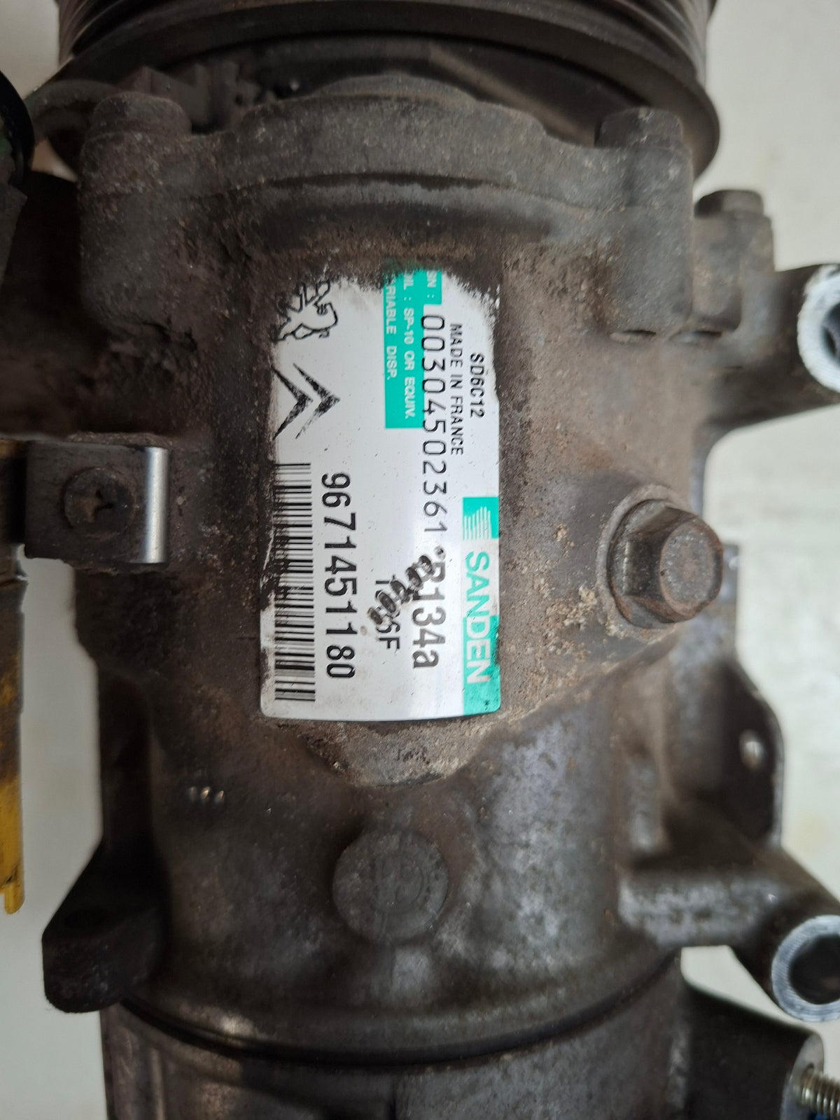 Originele aircocompressor van een Peugeot 508 Berline 2.0 HDi (OEM 98 242 872 80), bouwjaar 2013