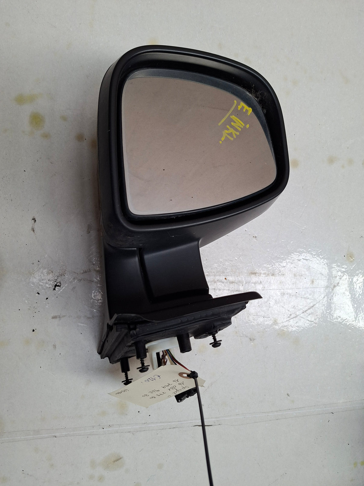 Originele linkerbuitenspiegel van een Peugeot Partner B9 (OEM 16 081 778 80 / 16 799 962 80), bouwjaar 2018