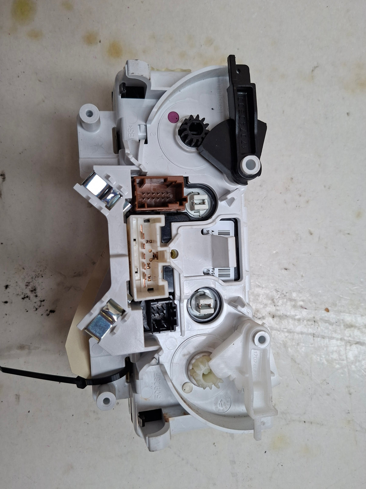 Originele bediening airco van een Peugeot Partner B9 (OEM 6452 K8 / 98 040 911 80), bouwjaar 2018