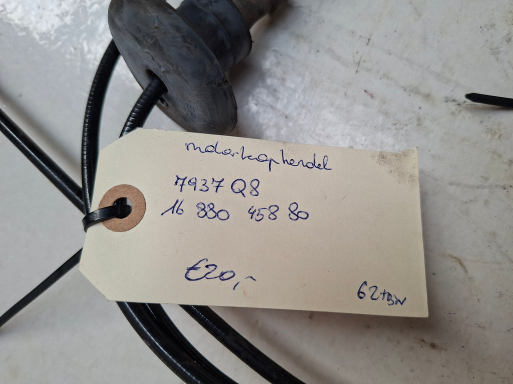 Originele motorkapkabel van een Peugeot Partner B9 (OEM 7937 Q8 / 16 880 458 80), bouwjaar 2018