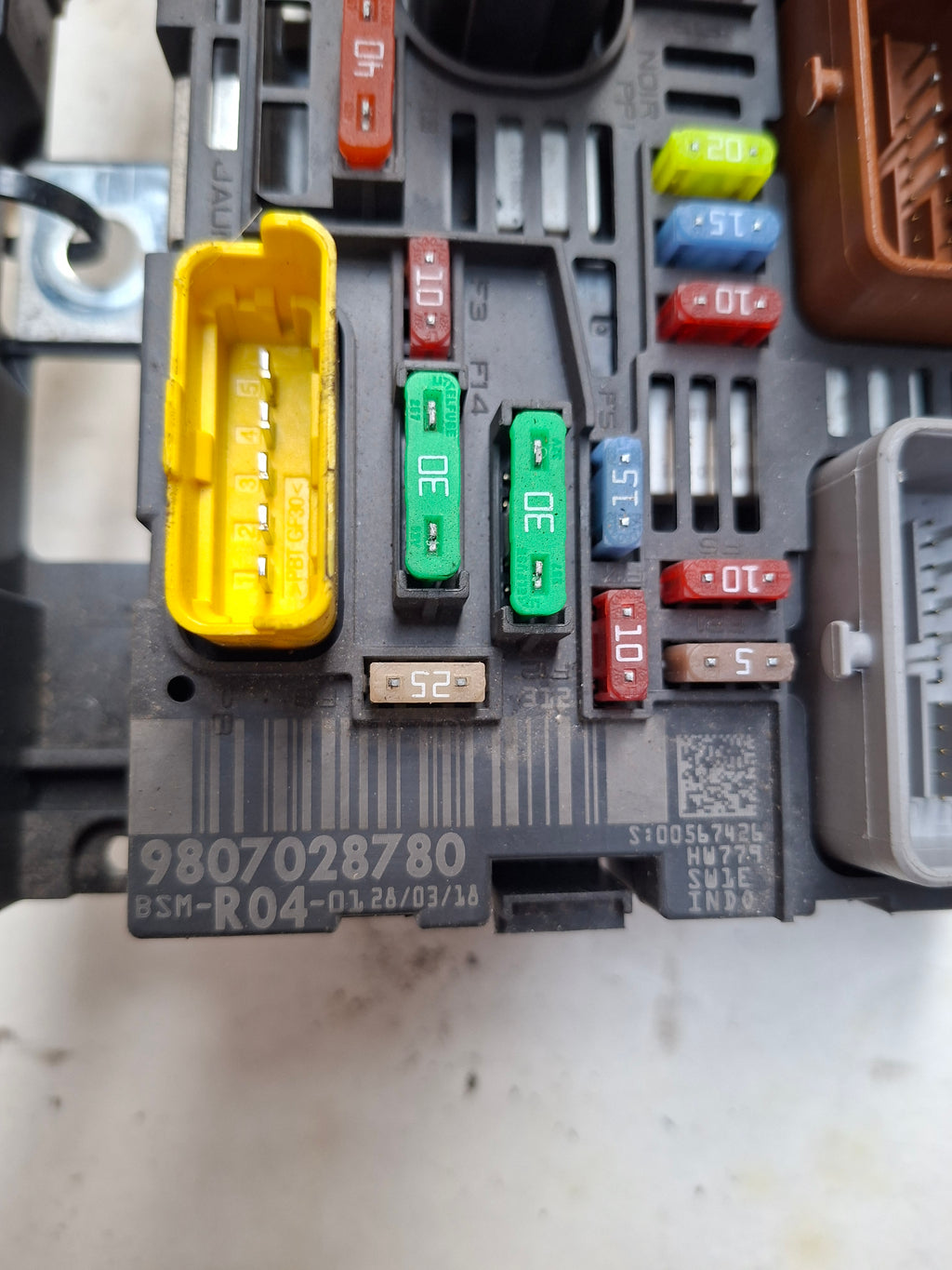 Originele BSM-module van een Peugeot Partner B9 (OEM 98 070 287 80), bouwjaar 2018