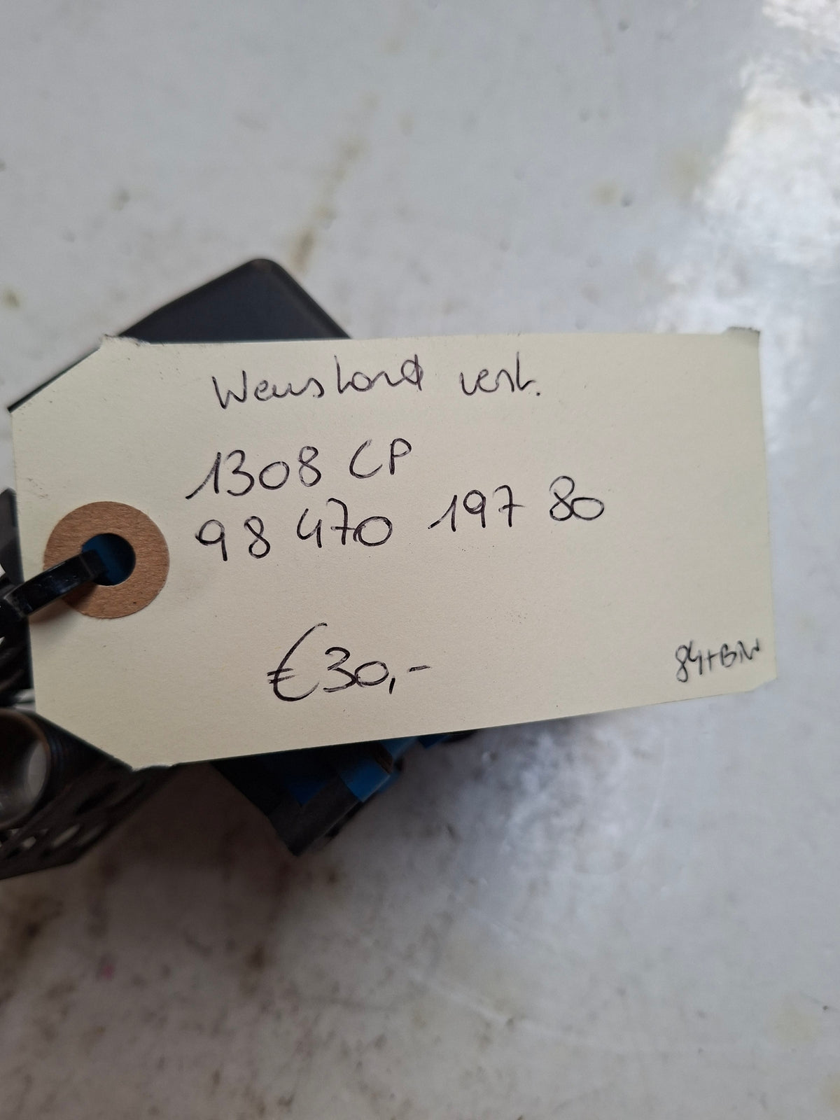Originele weerstand ventilator van een Peugeot Partner B9 (OEM 1308 CP / 98 470 197 80), bouwjaar 2008