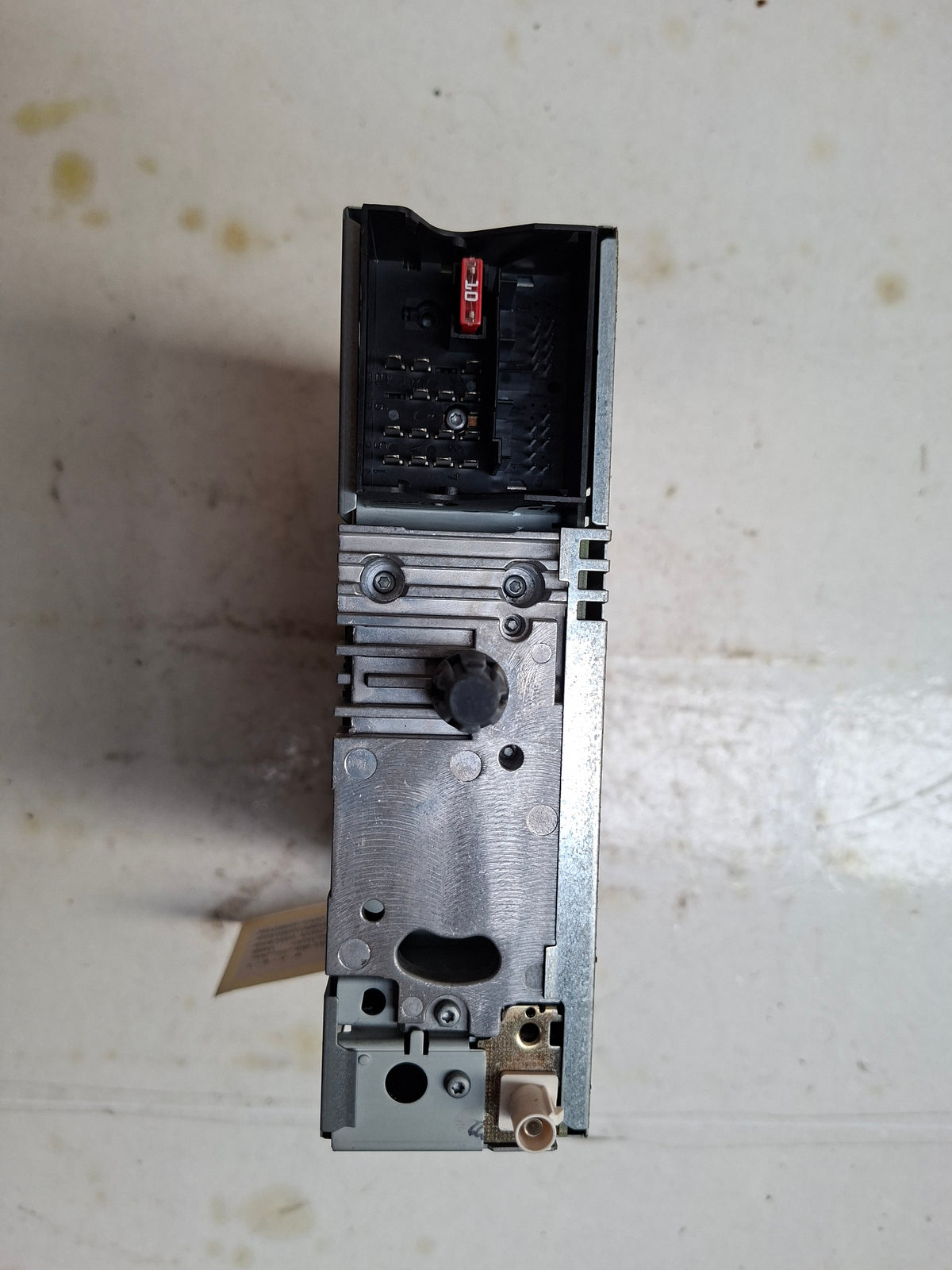 Originele radio van een Peugeot Partner B9 (OEM 6579 99 / 16 142 014 80), bouwjaar 2008