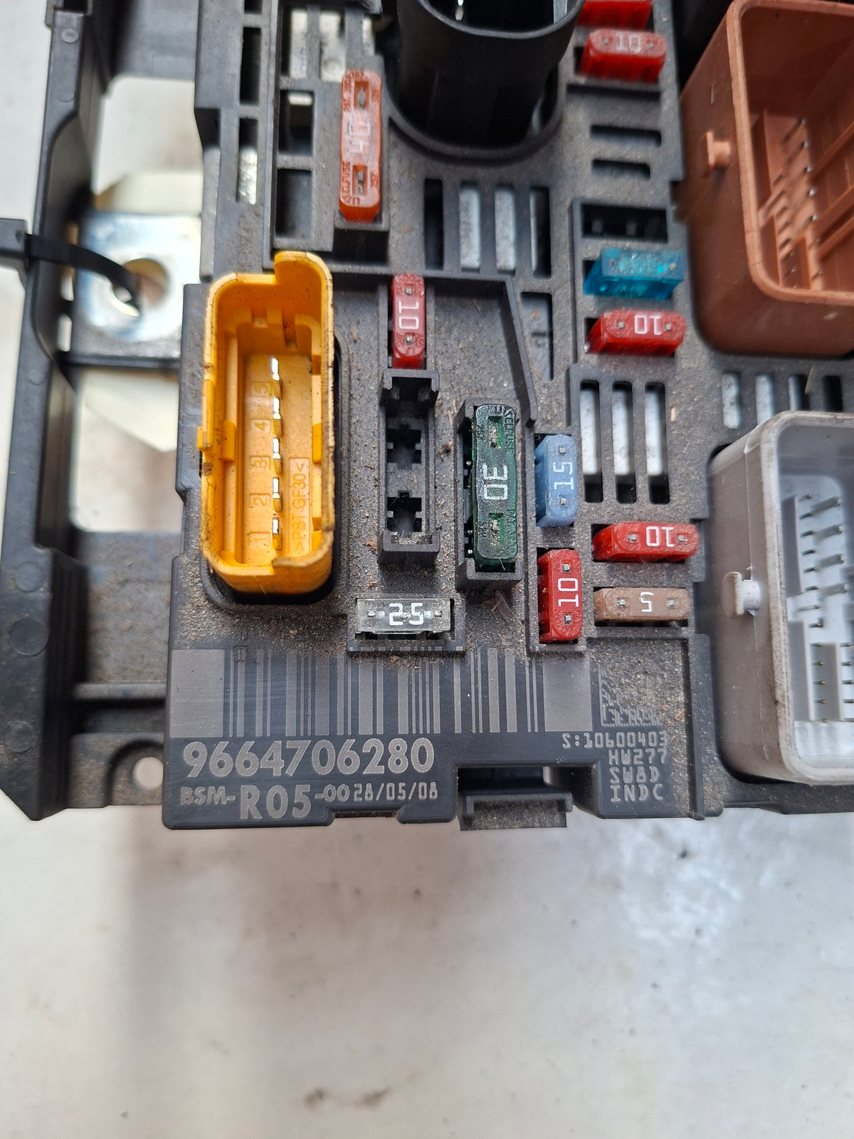 Originele BSM module van een Peugeot Partner B9 (OEM 98 070 288 80 / 98 070 287 80), bouwjaar 2008