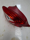 Origineel achterlicht links van een Peugeot 208 (OEM 96 726 282 80), bouwjaar 2013
