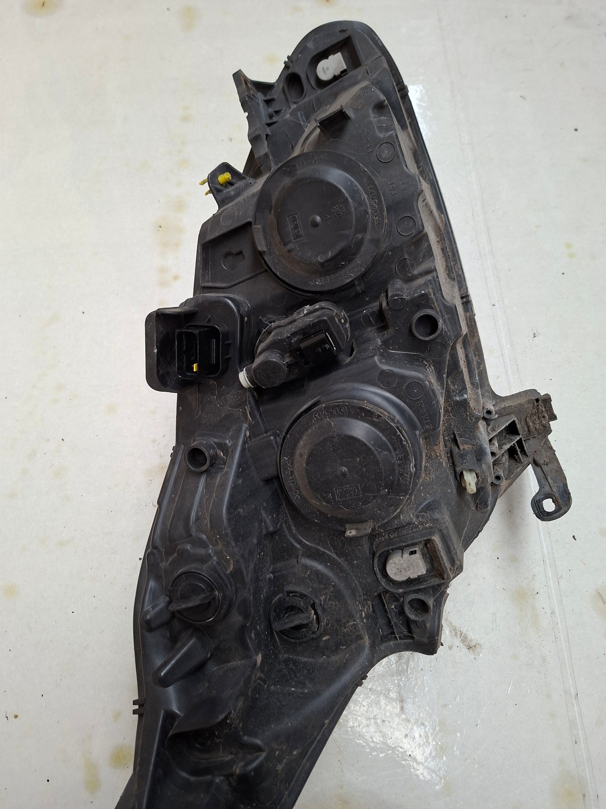Originele koplamp links voor van een Peugeot 208 (OEM 98 022 218 80), bouwjaar 2013