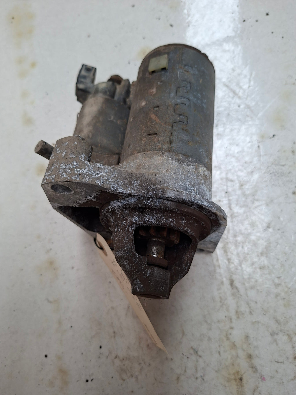 Originele starter van een Peugeot 208, bouwjaar 2013