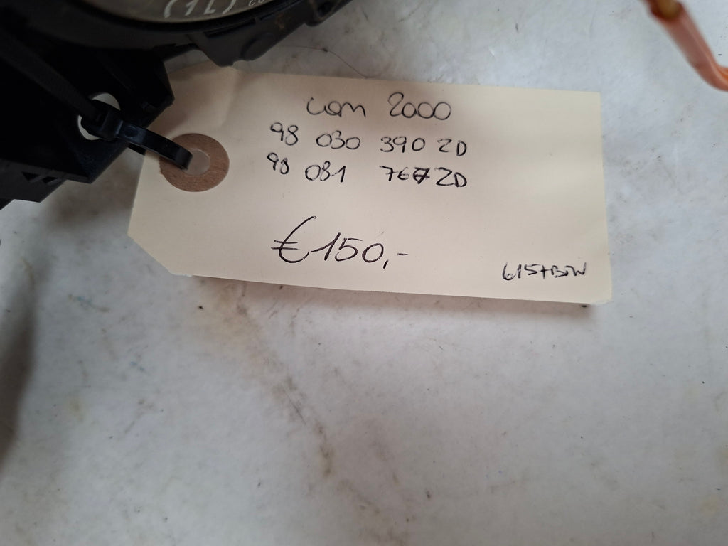 Originele COM2000 stuurkolomschakelaar van een Peugeot 208 (OEM 98 030 390 ZD / 98 081 767 ZD), bouwjaar 2013