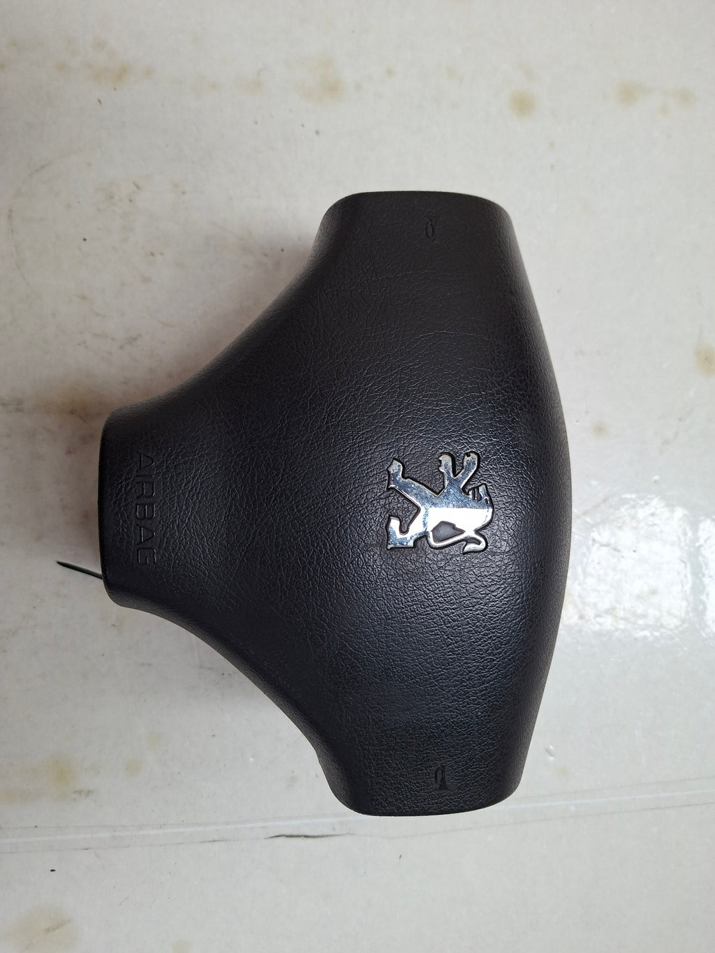 Originele stuurairbag van een Peugeot 206 (OEM 4112 FW), bouwjaar 2004