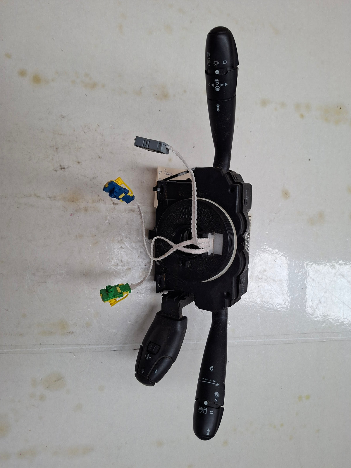 Originele COM2000 stuurkolomschakelaar van een Peugeot 206 (OEM 6239 AV / 6242 C3), bouwjaar 2004