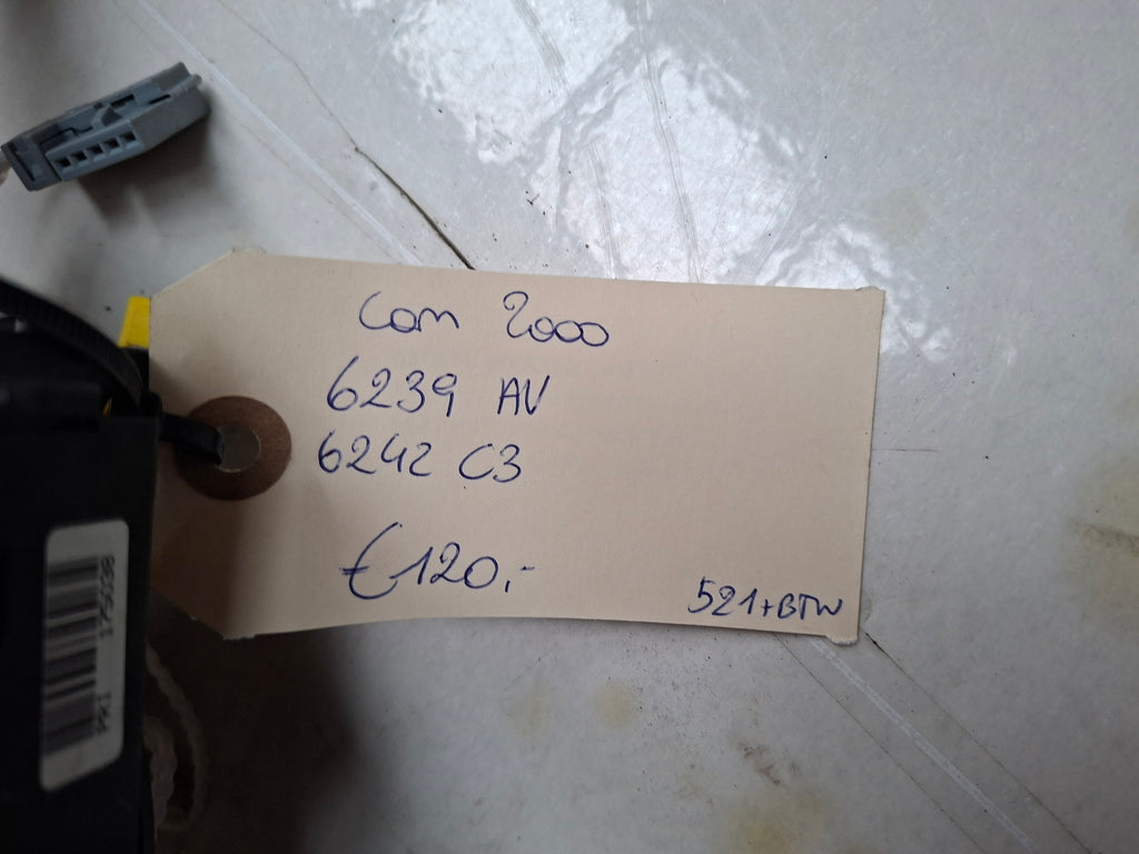 Originele COM2000 stuurkolomschakelaar van een Peugeot 206 (OEM 6239 AV / 6242 C3), bouwjaar 2004