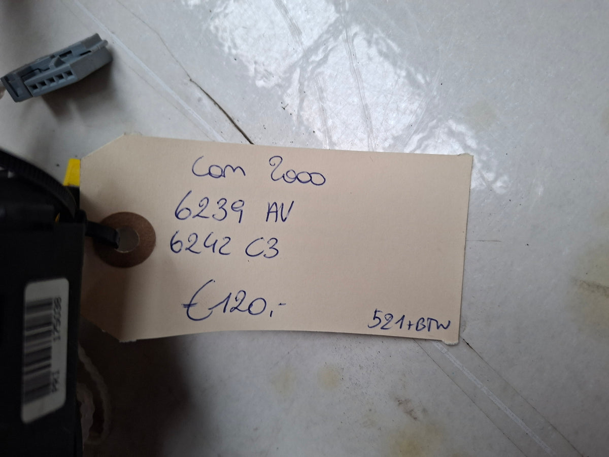 Originele COM2000 stuurkolomschakelaar van een Peugeot 206 (OEM 6239 AV / 6242 C3), bouwjaar 2004
