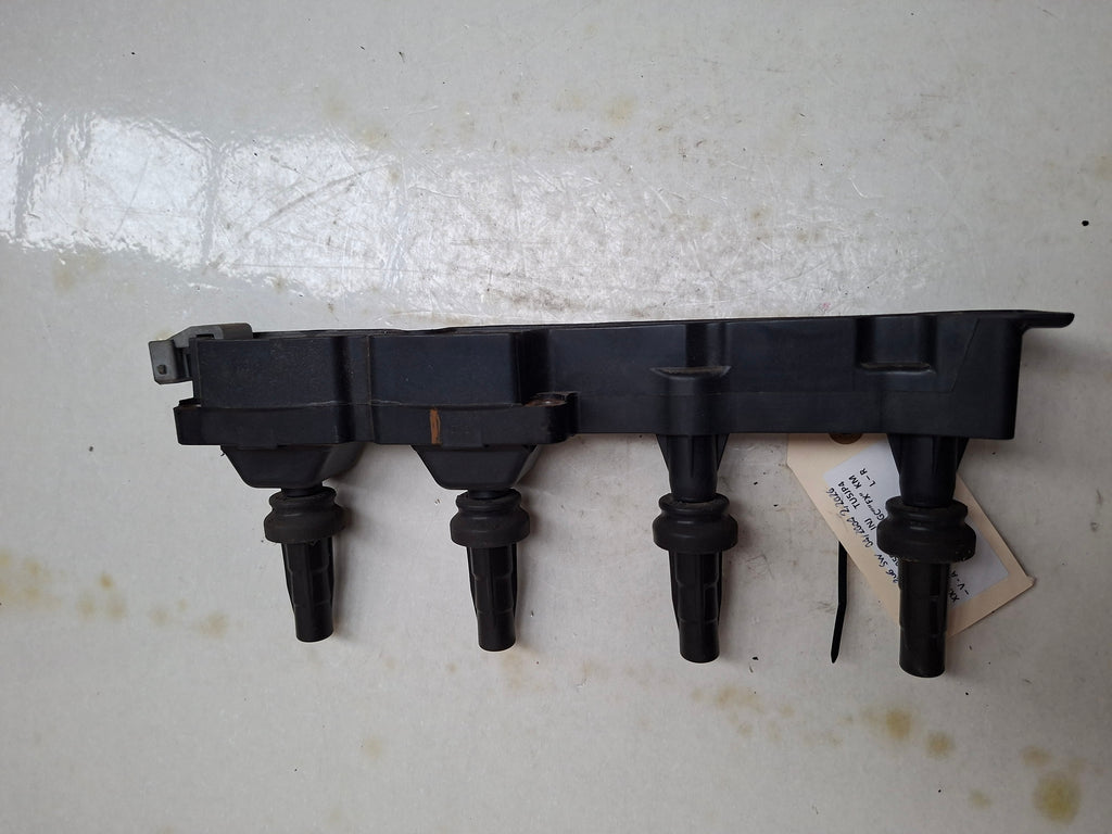 Originele bobine van een Peugeot 206 (OEM 5963 21), bouwjaar 2004