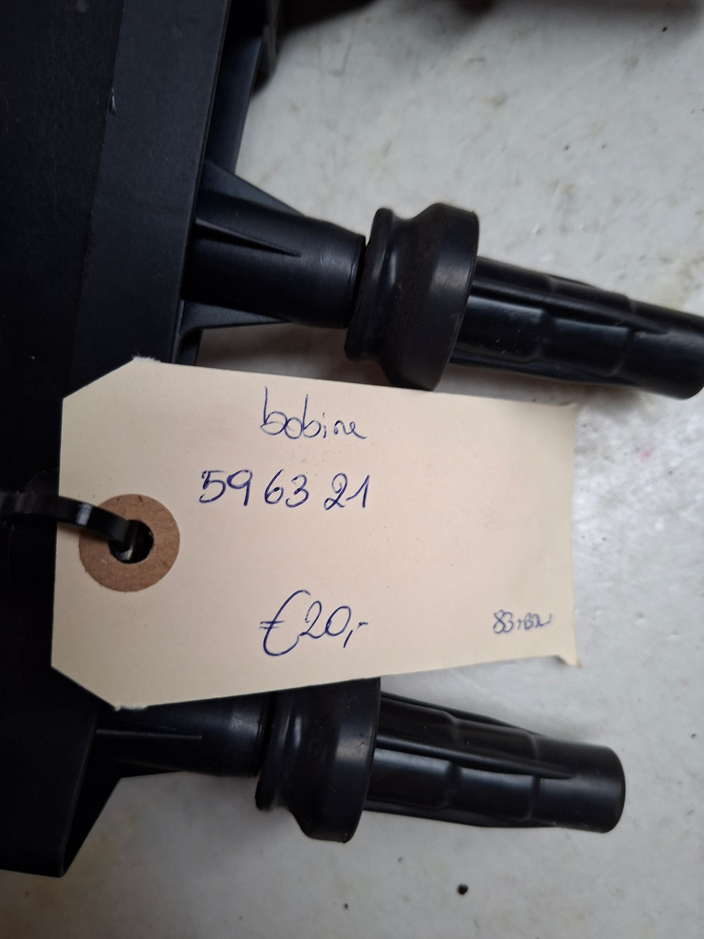 Originele bobine van een Peugeot 206 (OEM 5963 21), bouwjaar 2004