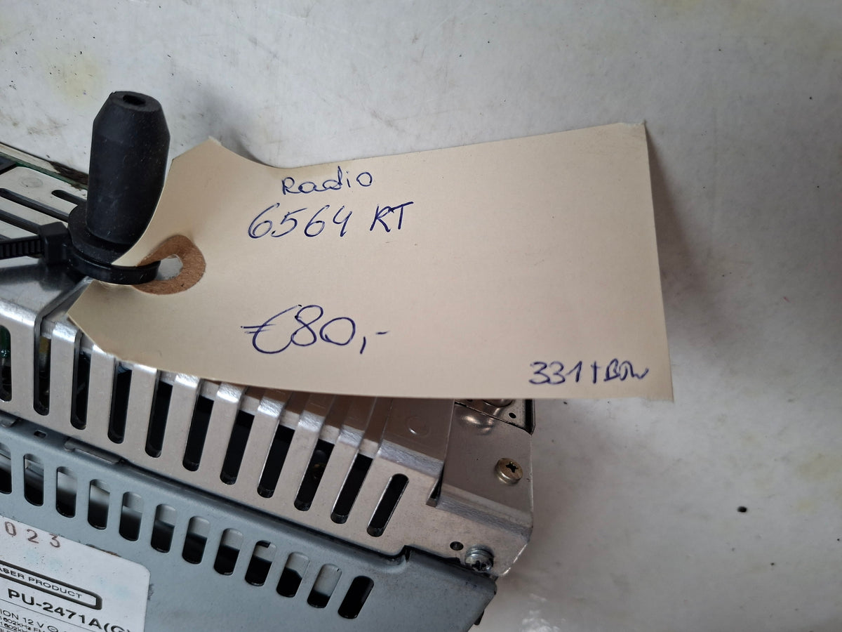 Originele radio van een Peugeot 206 (OEM 6564 RT), bouwjaar 2004