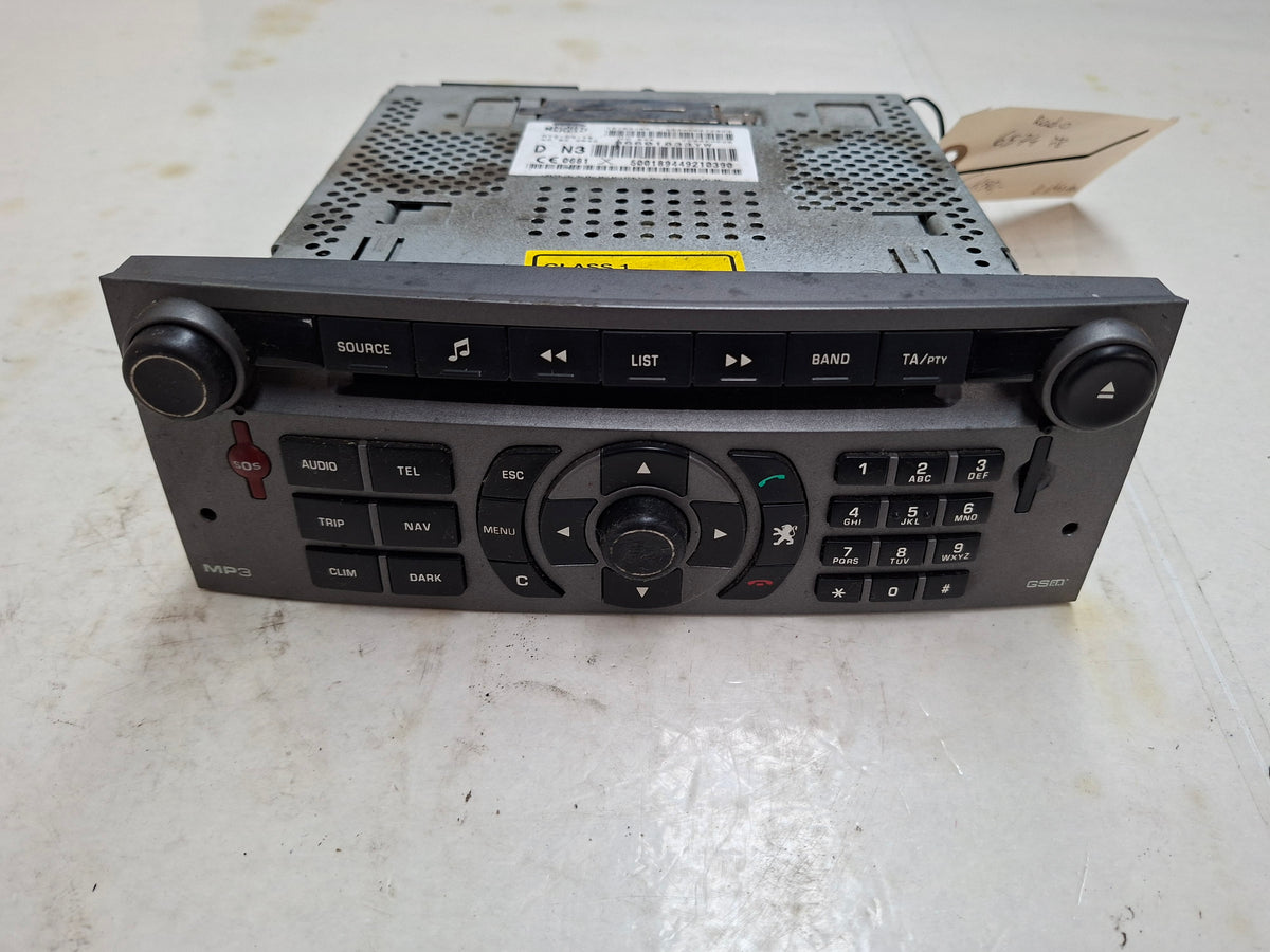Originele radio van een Peugeot 407 (OEM 6574 78), bouwjaar 2006