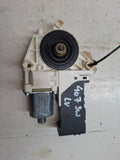 Originele raammechanismemotor links voor van een Peugeot 407 (OEM 9221 Z1), bouwjaar 2006