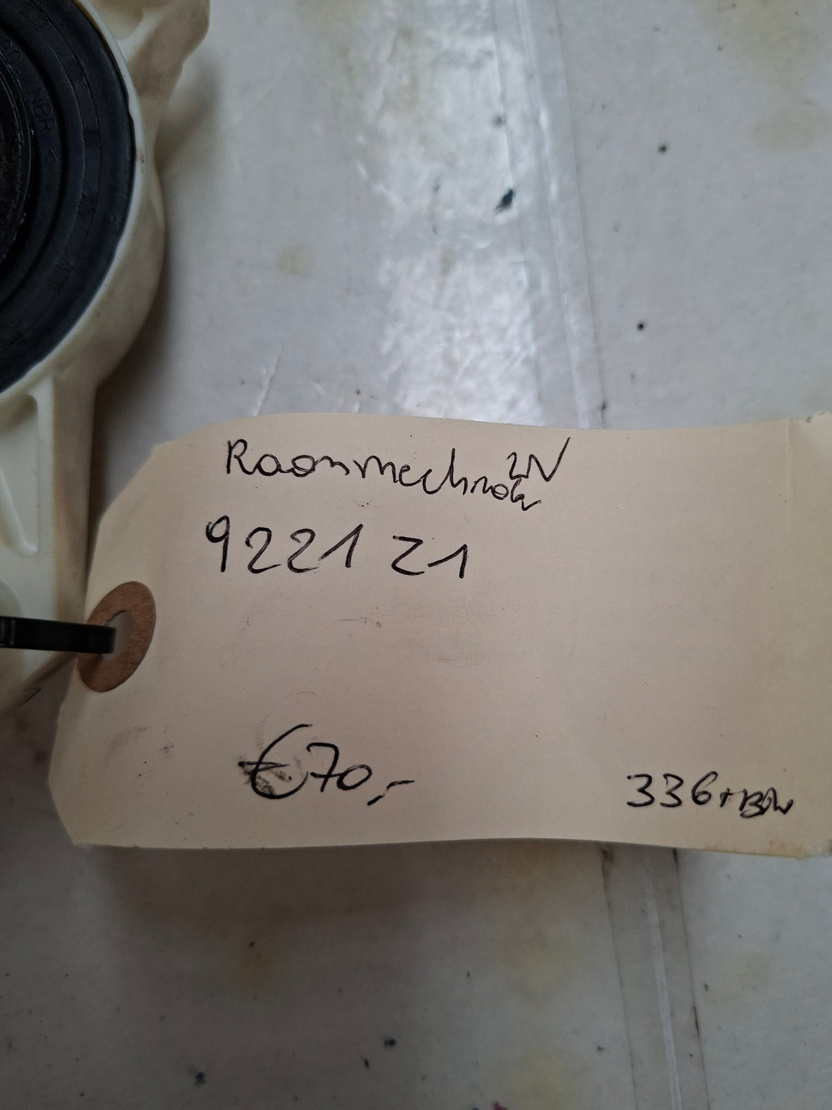 Originele raammechanismemotor links voor van een Peugeot 407 (OEM 9221 Z1), bouwjaar 2006