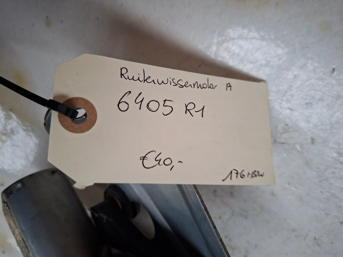 Originele ruitenwissermotor achter van een Peugeot 407 (OEM 6405 R1), bouwjaar 2006