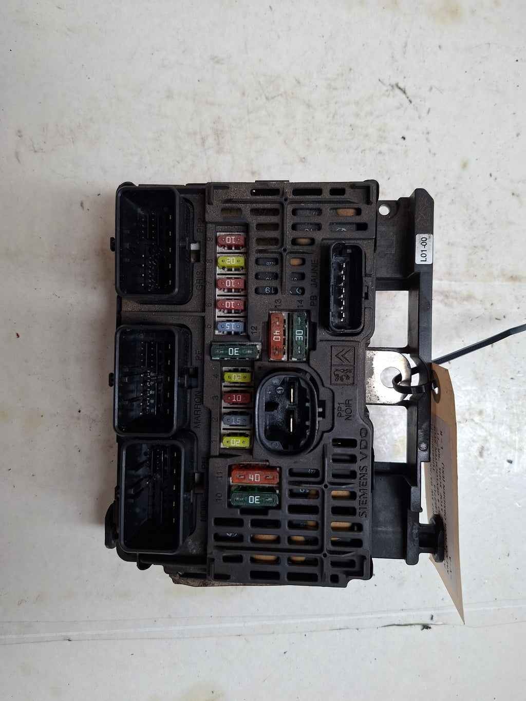 Originele BSM module van een Peugeot 407 (OEM 6500 AY / 6500 CG), bouwjaar 2006