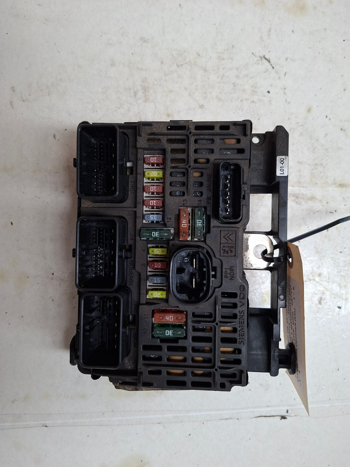 Originele BSM module van een Peugeot 407 (OEM 6500 AY / 6500 CG), bouwjaar 2006